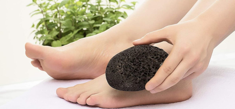 How To Use A Pumice Stone For Beautiful Feet: Best Techniques And Benefits